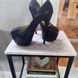Christian Louboutin Highness Size 35.5
