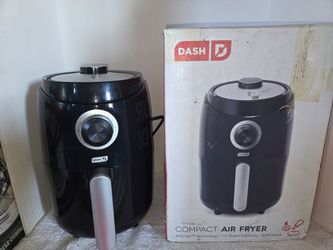 Dash Compact 1.6 qt. AIR FRYER New (Price Is Firm)