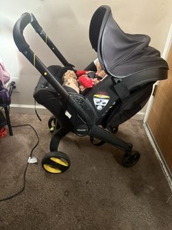 Doona Car Seat & Stroller