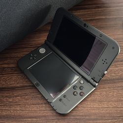3DS XL - Black with Pokemon Alpha Sapphire