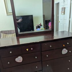 Dresser And Mirror 