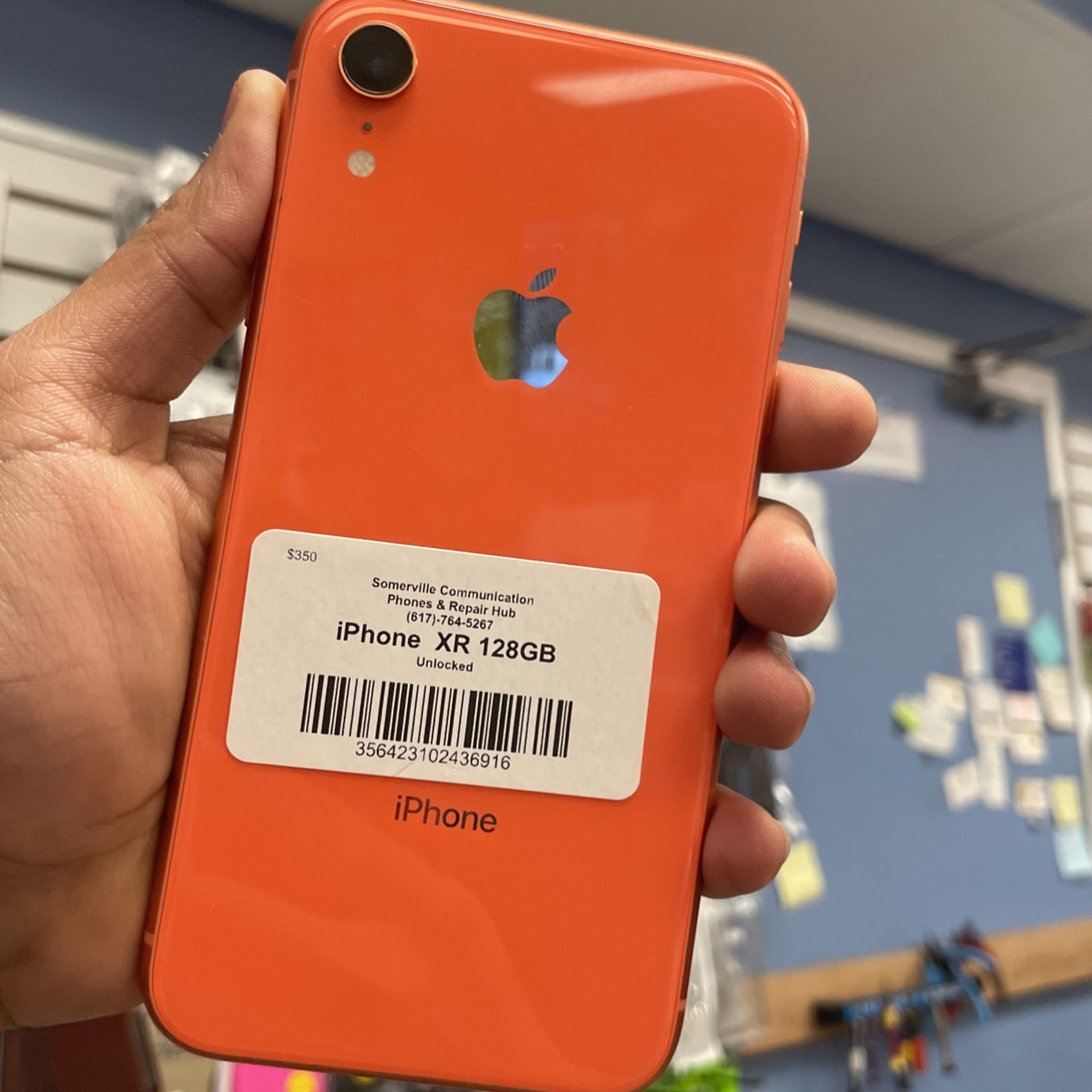 Factory Unlocked Apple iPhone XR 64GB / 128GB , sold with warranty