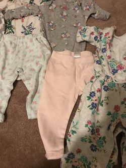 Baby girl 12 months clothes in excellent condition