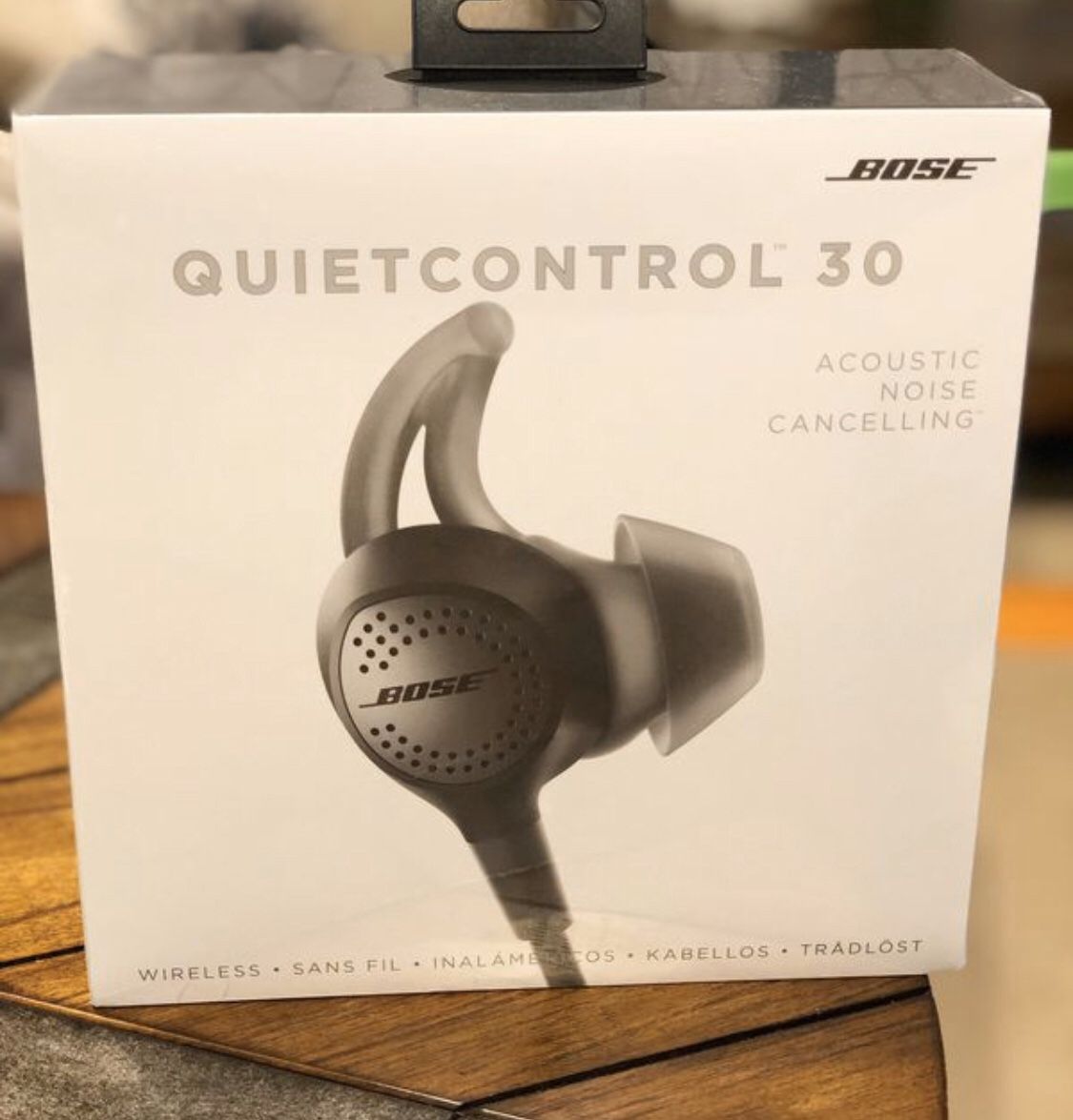 Brand New Bose QC 30 Noise Cancelling earbuds