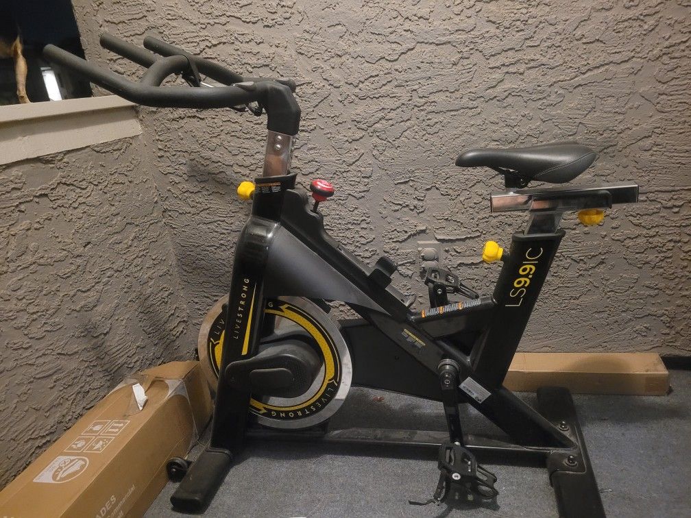 Livestrong Exercise Bike