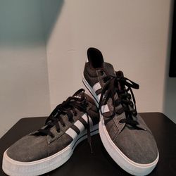 Adidas - Men's Size 11