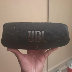 JBL Charge 5 Speaker