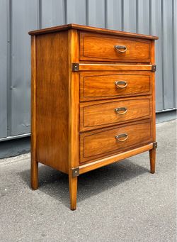 Mid Century Dresser  FREE DELIVERY 🚚 TAMPA & SURROUNDINGS