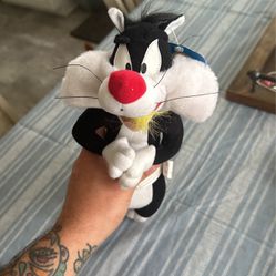 Vintage Tagged 1998 Looney Toons 9” Sylvester Play By Play Plush