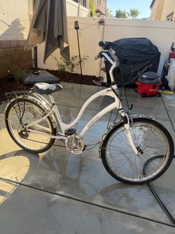 Electra Townie 21 Women’s Comfort Bike – Floral