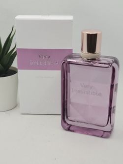 Givenchy
 
Very Irresistible Eau de Parfum

2.7 fl  (2 available, 1 sealed)
