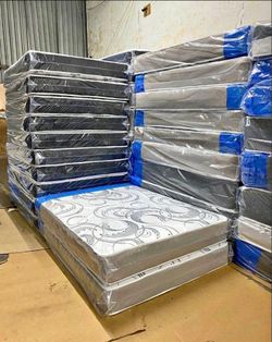 Hottest Offer On Premium Quality Mattress. All Sizes Available, Free Home Delivery