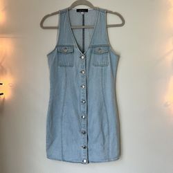 Vintage-Inspired Light Wash Denim Button-Down Mini Dress - Size Medium 