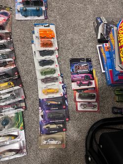 Hot Wheels (Premiums, Pantone, Match Box, Neon Riders, Standard, Hot Ones)