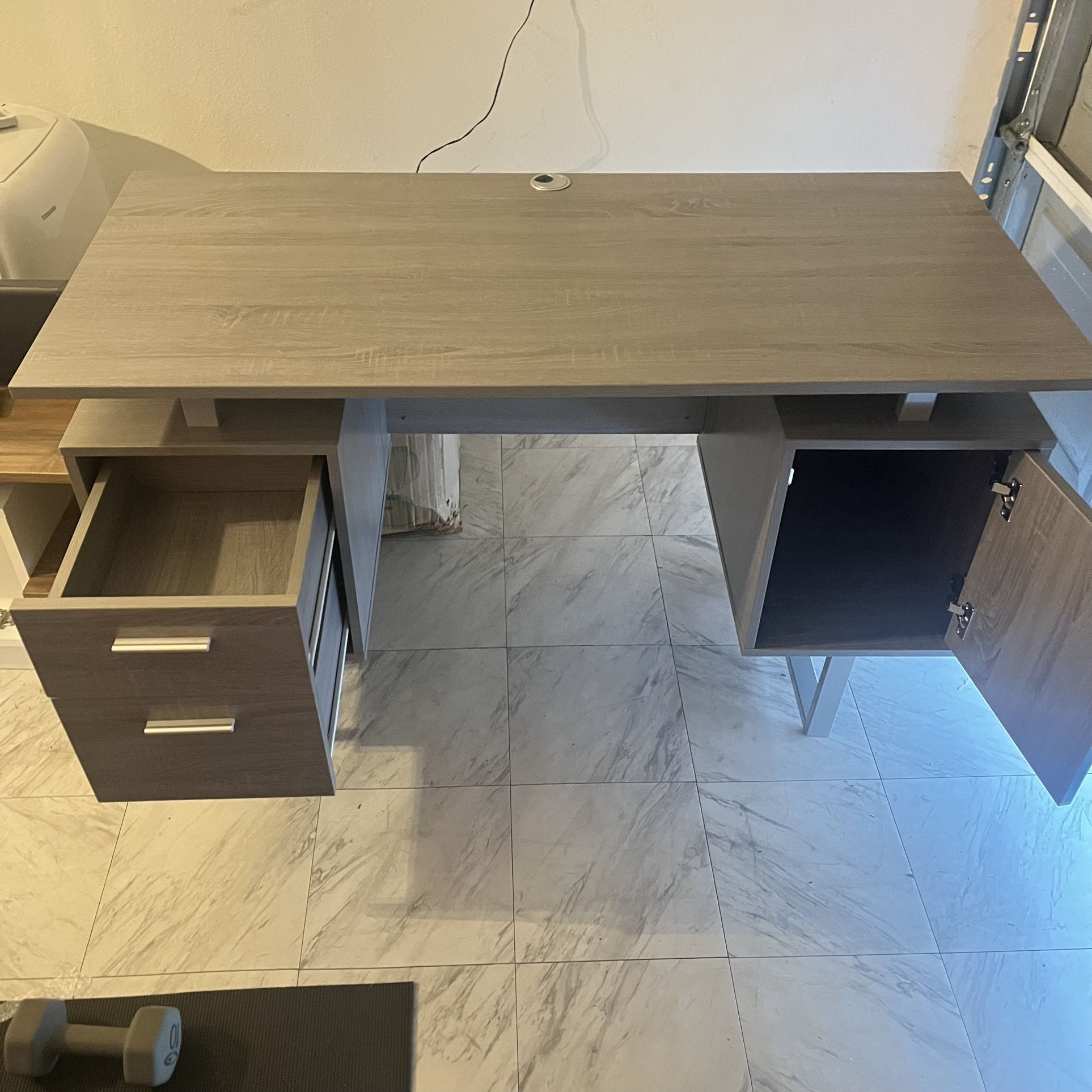 Office table