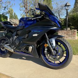 2023 Yamaha R7