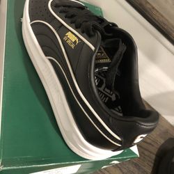 Brand New Puma $60 Size 7.5