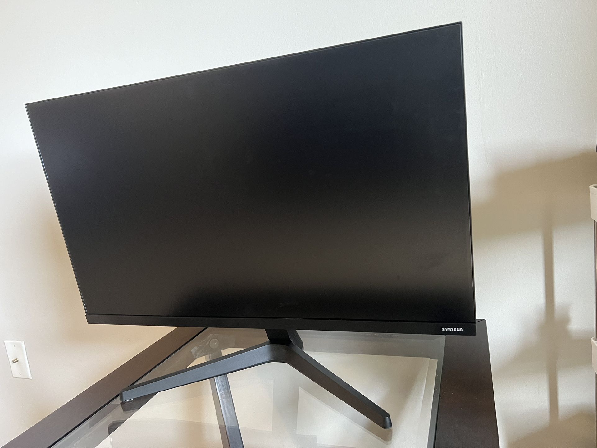 Samsung Monitor 28” HDMI