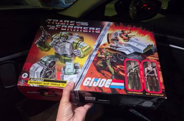 Transformers x GI Joe Autobot Kup Triple T Hasbro, NEW!