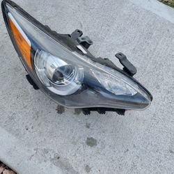Kia Stinger 18-21 right headlight