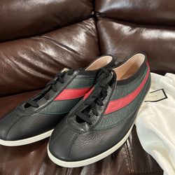 Gucci Tennis Shoes Sz 10