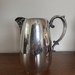 Wm Rogers Silverplate Ornate Pitcher #917 - 7.5” (see Photos And Description