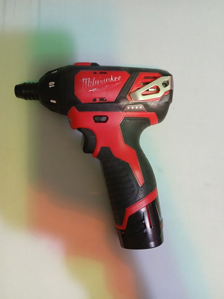 Milwaukee Screwdriver 