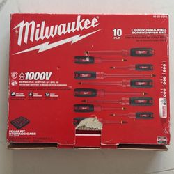 Milwaukee 1000V Insulated Screwdriver Set with Case (10 pcs)