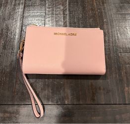 Michael Kors Wristlet Wallet