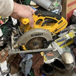 Dewalt Circular Saw