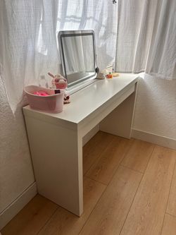 IKEA Malm White Vanity