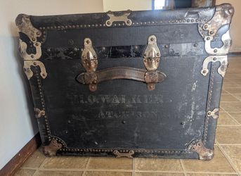 Antique Steam Trunk *FOR SALE* $60 OBO