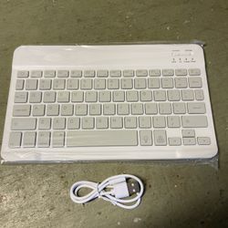 Ultra Slim Bluetooth Keyboard 