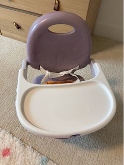 Travel booster chair