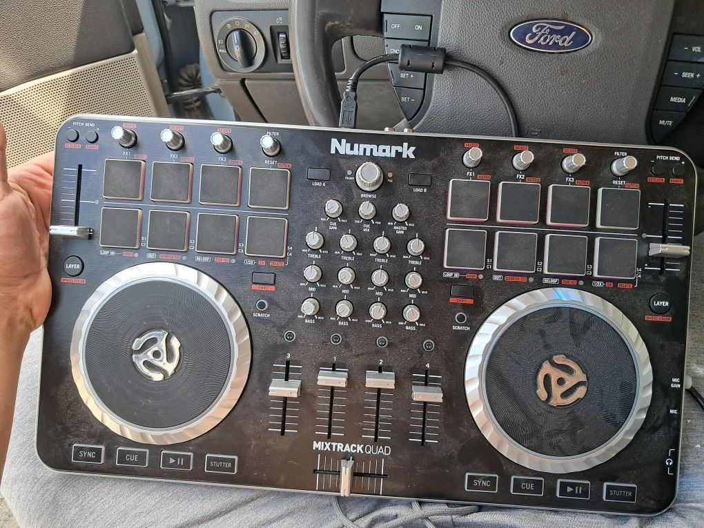 Dj