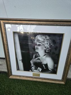 fotografía enmarcada de Marilyn Monroe
