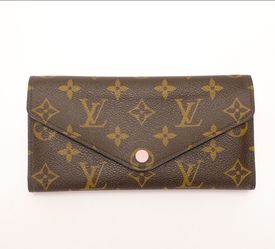 Louis Vuitton Josephine Wallet