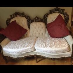 Loveseat Sofa. Georgian Antique Sofa