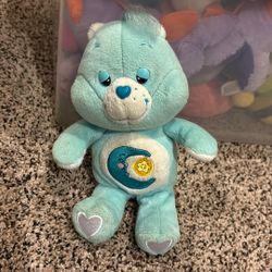 8” Lullaby, Bedtime vintage Carebear Stuffed Animal /batteries are not included