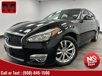 2017 INFINITI Q70