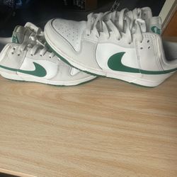 Nike Retro Dunk Low “Summit White Malachite”