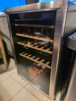Frigidaire 38‑Bottle Stainless Steel Wine Cooler – Model FFWC38L2QS