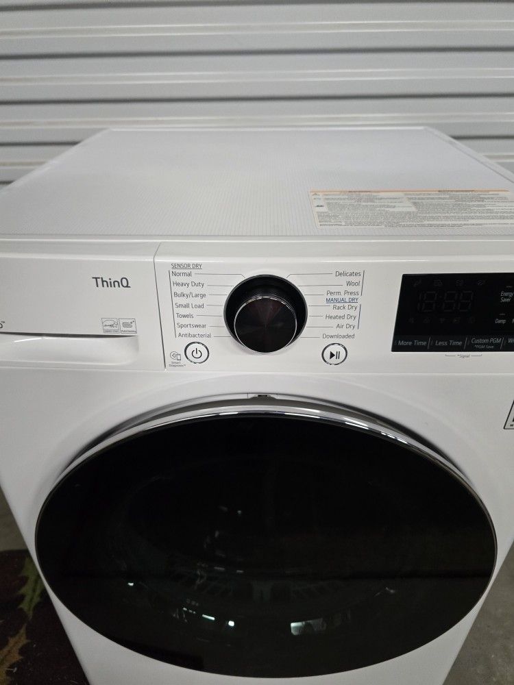 LG 4.2 cu ft Heat Pump Compact Dryer – 240V – Excellent Condition – $700