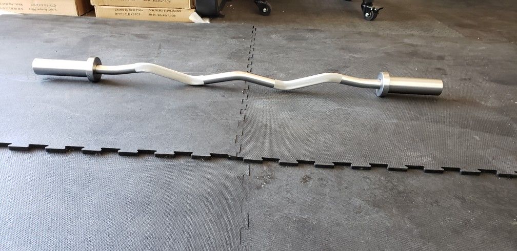 NEW Curl Bar / Gym Equipment