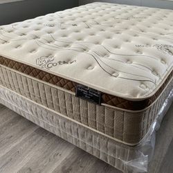 Queen Organic Cloud Edition Europillow Top 12inch Mattress And Boxspring!!