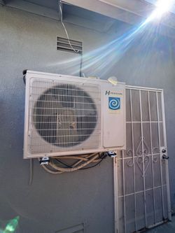 This is a Hessaire 18,000 BTU Ductless Mini-Split Air Conditioner & Heat Pump Outdoor Condenser Unit (Model: H18E2).
​Title:
Hessaire 18,000 BTU Mini-