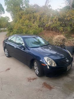 Infiniti G35 Sedan – Dark Blue