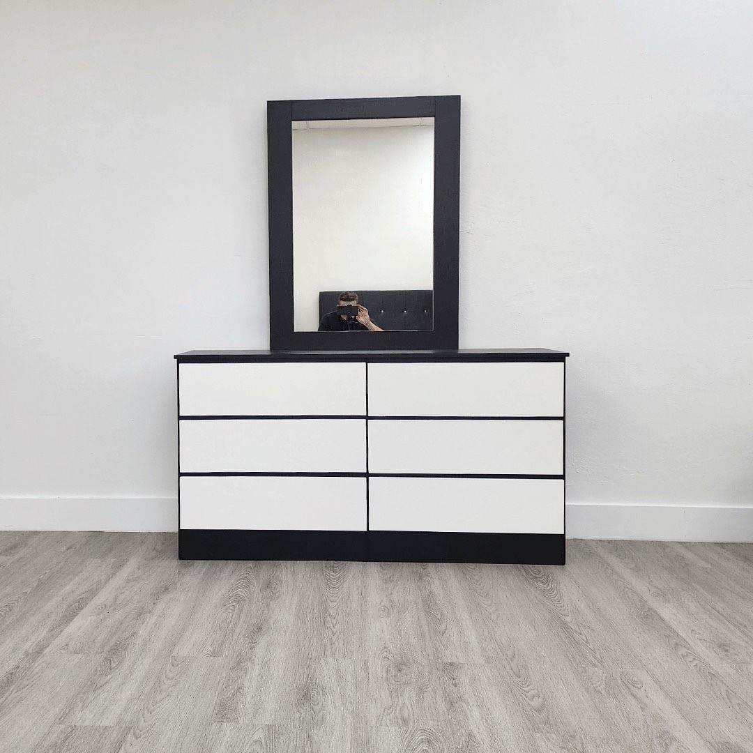 Dresser Whit Mirror - Cómoda Con Espejo