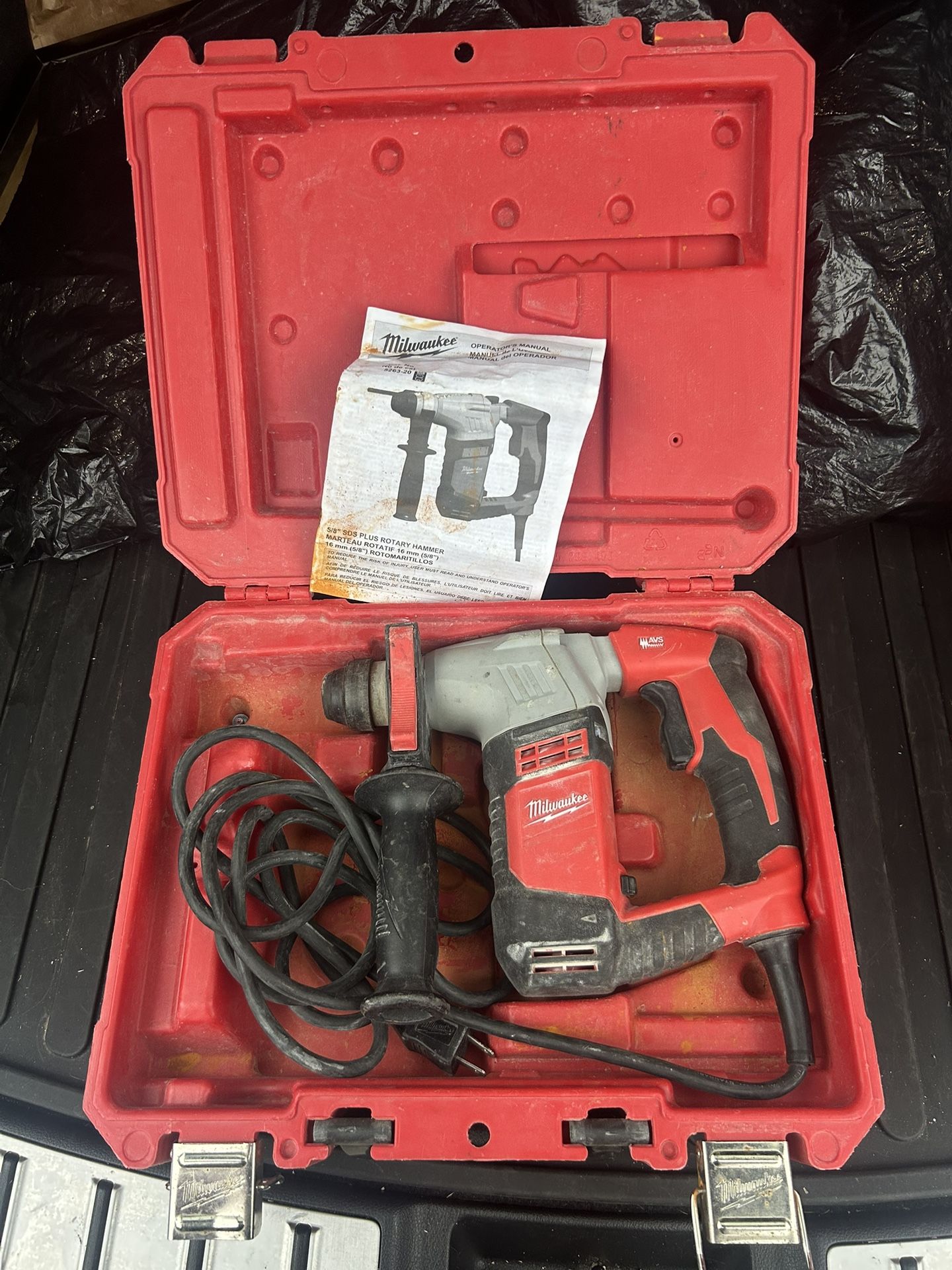 Milwaukee 5/8 in. Corded SDS-plus Concrete/Masonry Rotary Hammer Drill Kit with Case