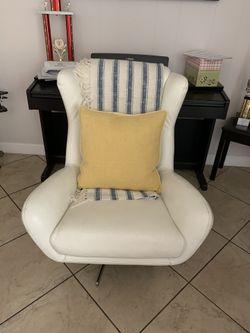 White Leather Chair 